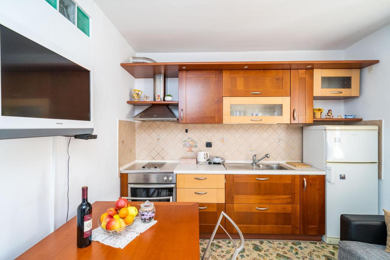 Apartment Kry Kry *